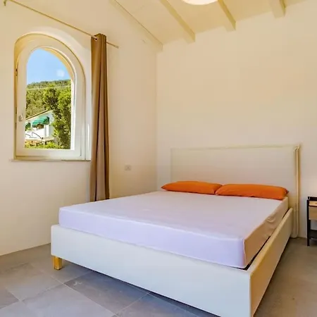 Baia Di Spartaia 1 Procchio