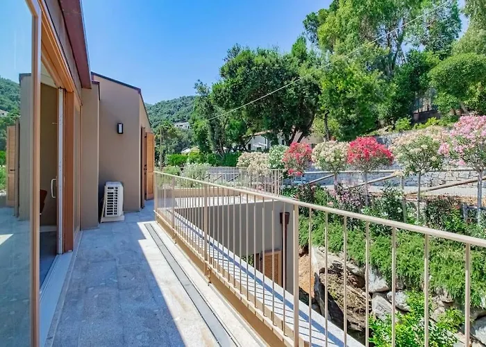 Apartment Baia Di Spartaia 1 *